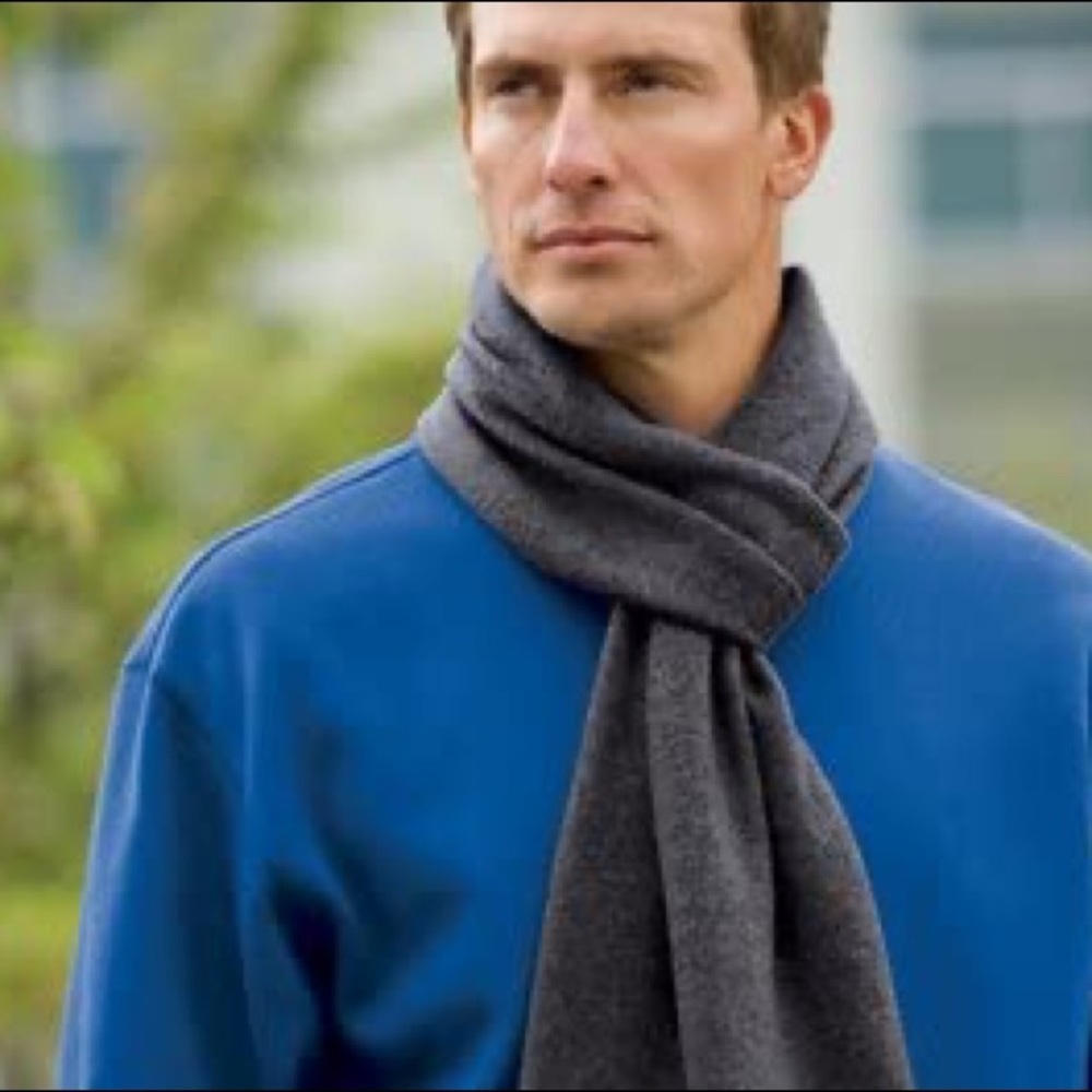 🧣Geoffrey Beene So Soft Fleece Scarf🧣unisex